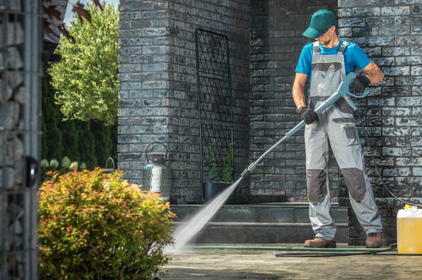 Best Graffiti Removal  in Roberts, WI